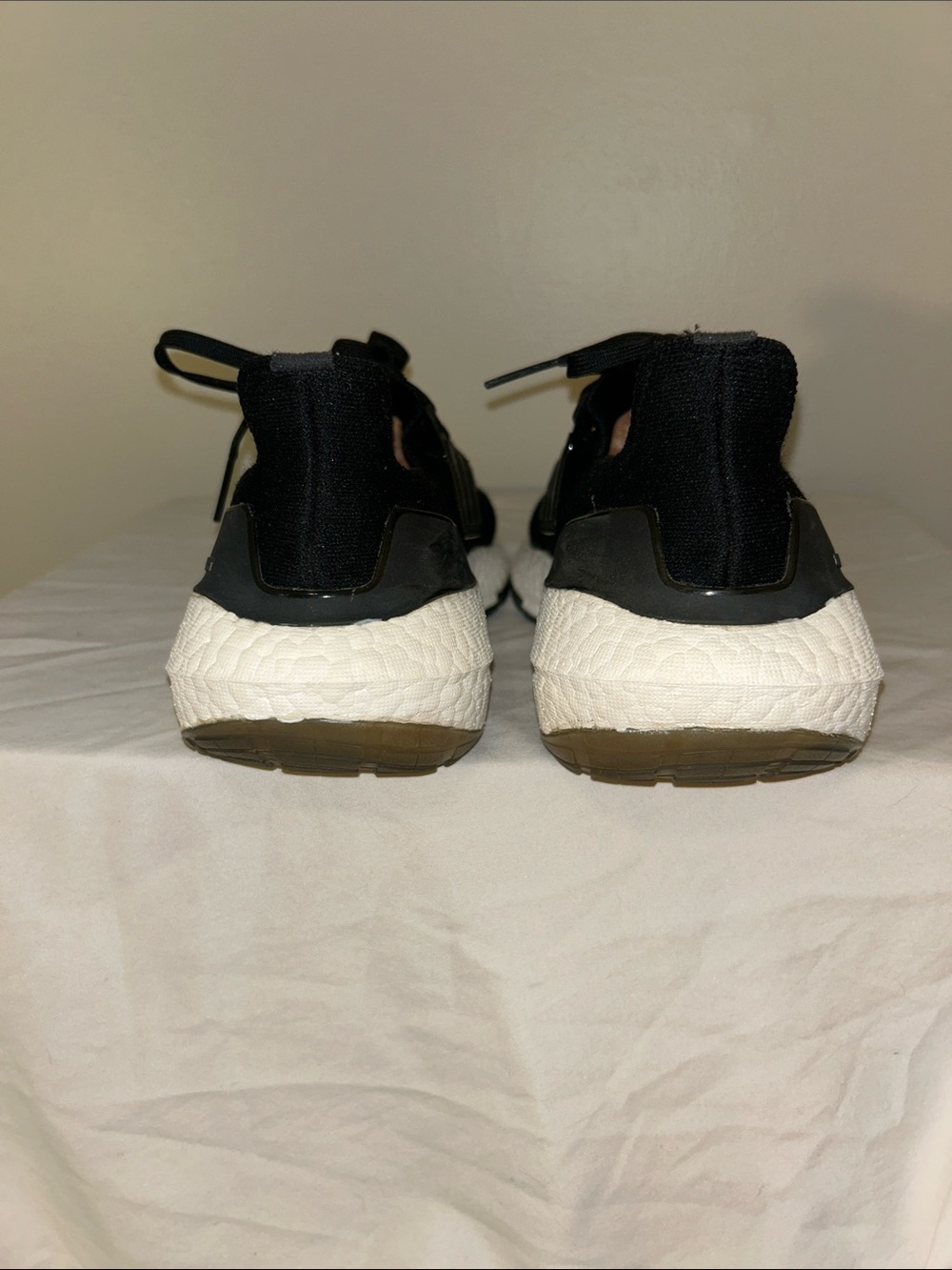 Adidas Ultraboost 22 Running Shoes - Picture 3 of 7